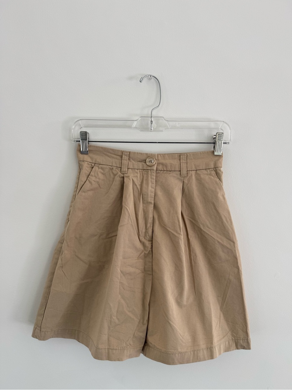 Women's Pleated High-Waist Shorts - Tan